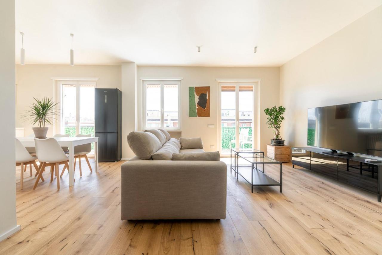 La Dolce Vita - Sunny Penthouse Trastevere Station 100Sqm Rome Luaran gambar