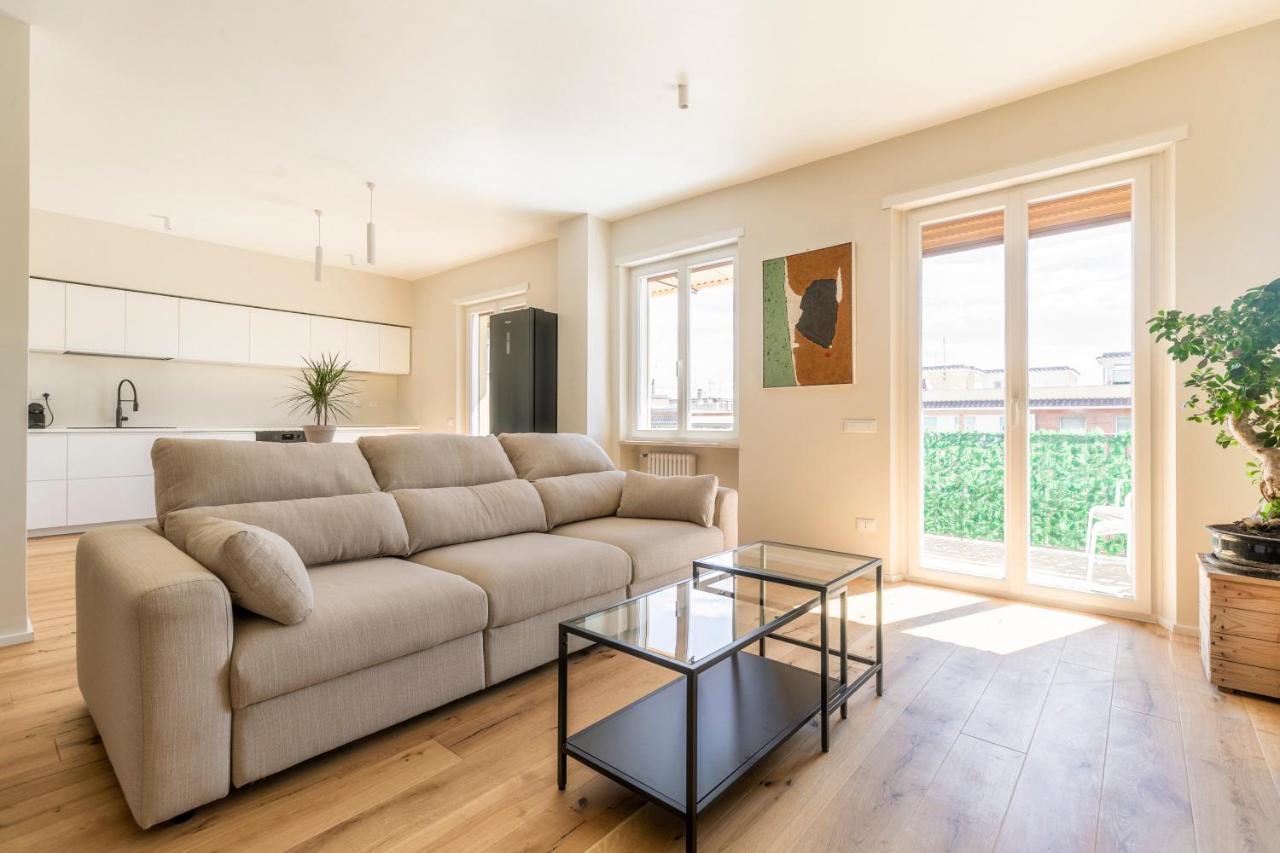 La Dolce Vita - Sunny Penthouse Trastevere Station 100Sqm Rome Luaran gambar