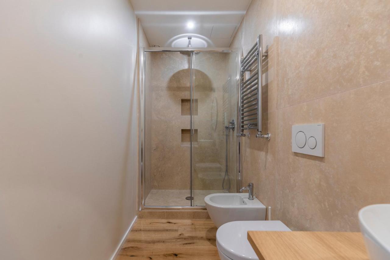 La Dolce Vita - Sunny Penthouse Trastevere Station 100Sqm Rome Luaran gambar
